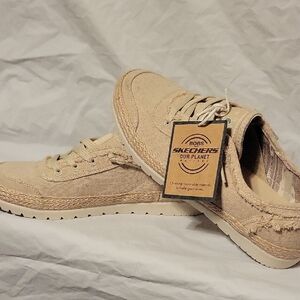 Skechers BOBS LUSH TURN WOMEN'S CASUAL shoes BEIGE BROWN Size 6. NWT No Box
